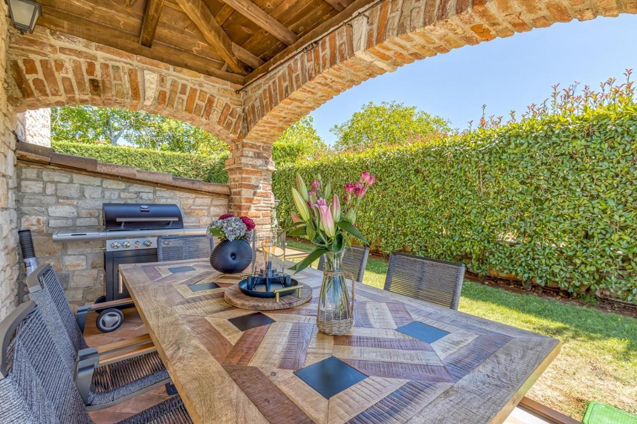 Villa Santolina Baderna Екстериор снимка