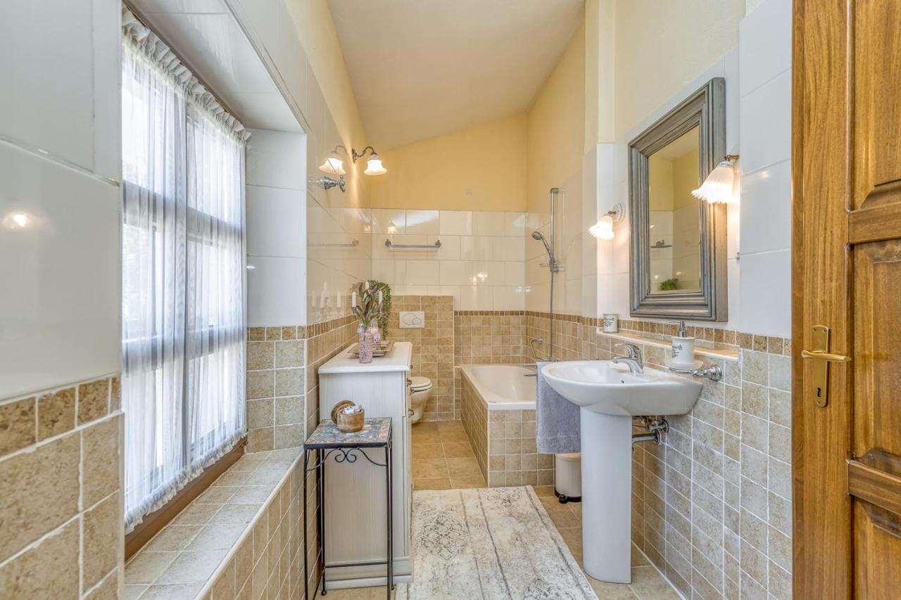 Villa Santolina Baderna Екстериор снимка